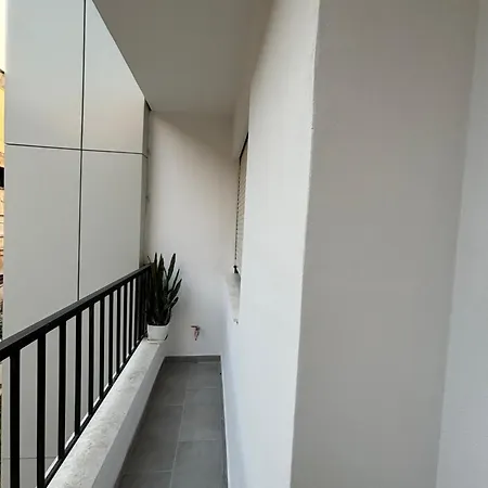 Joana Prestige * 티라나