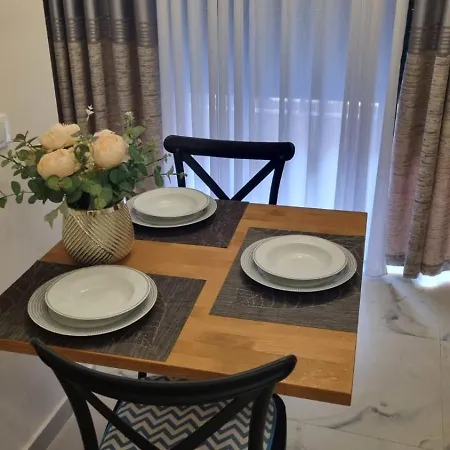 Joana Prestige 티라나